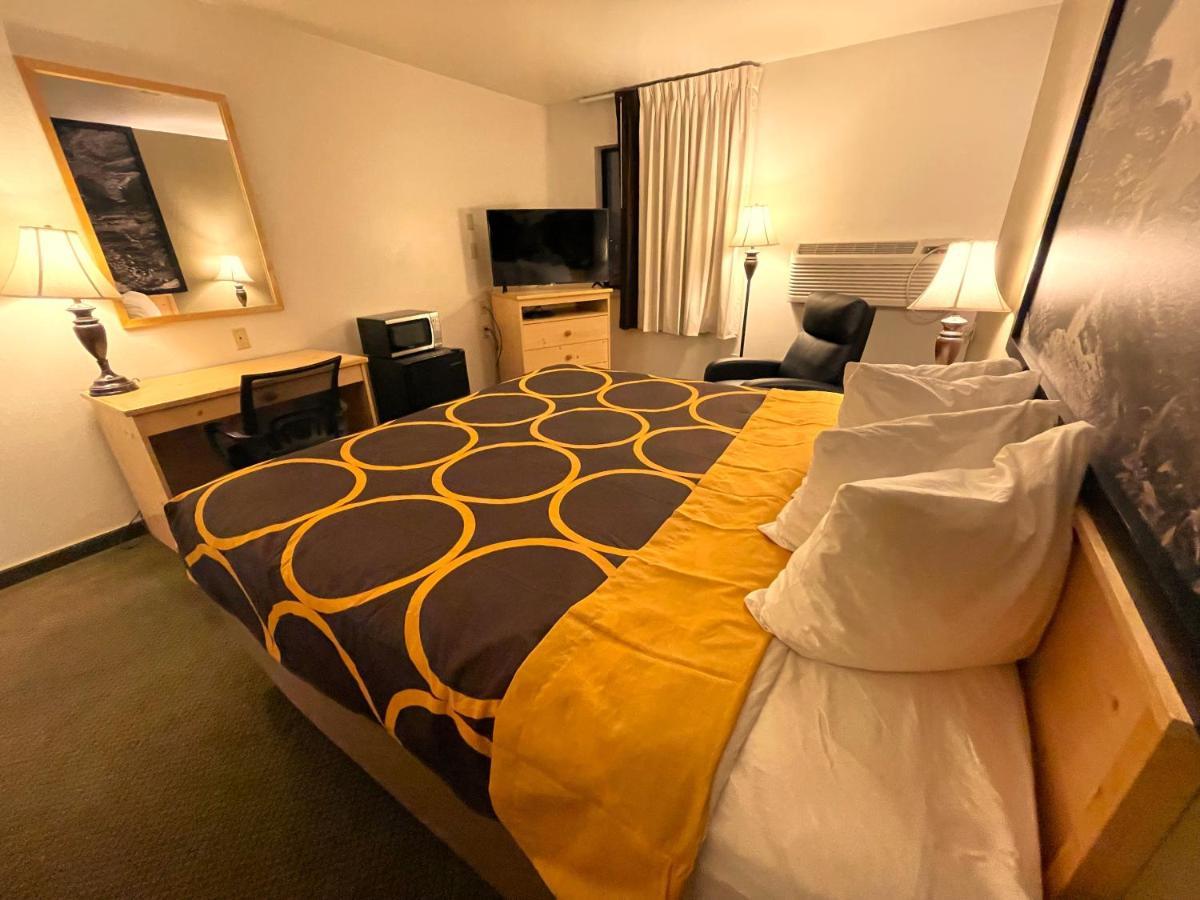 Fairbridge Inn & Suites Moscow - Pullman Exteriör bild