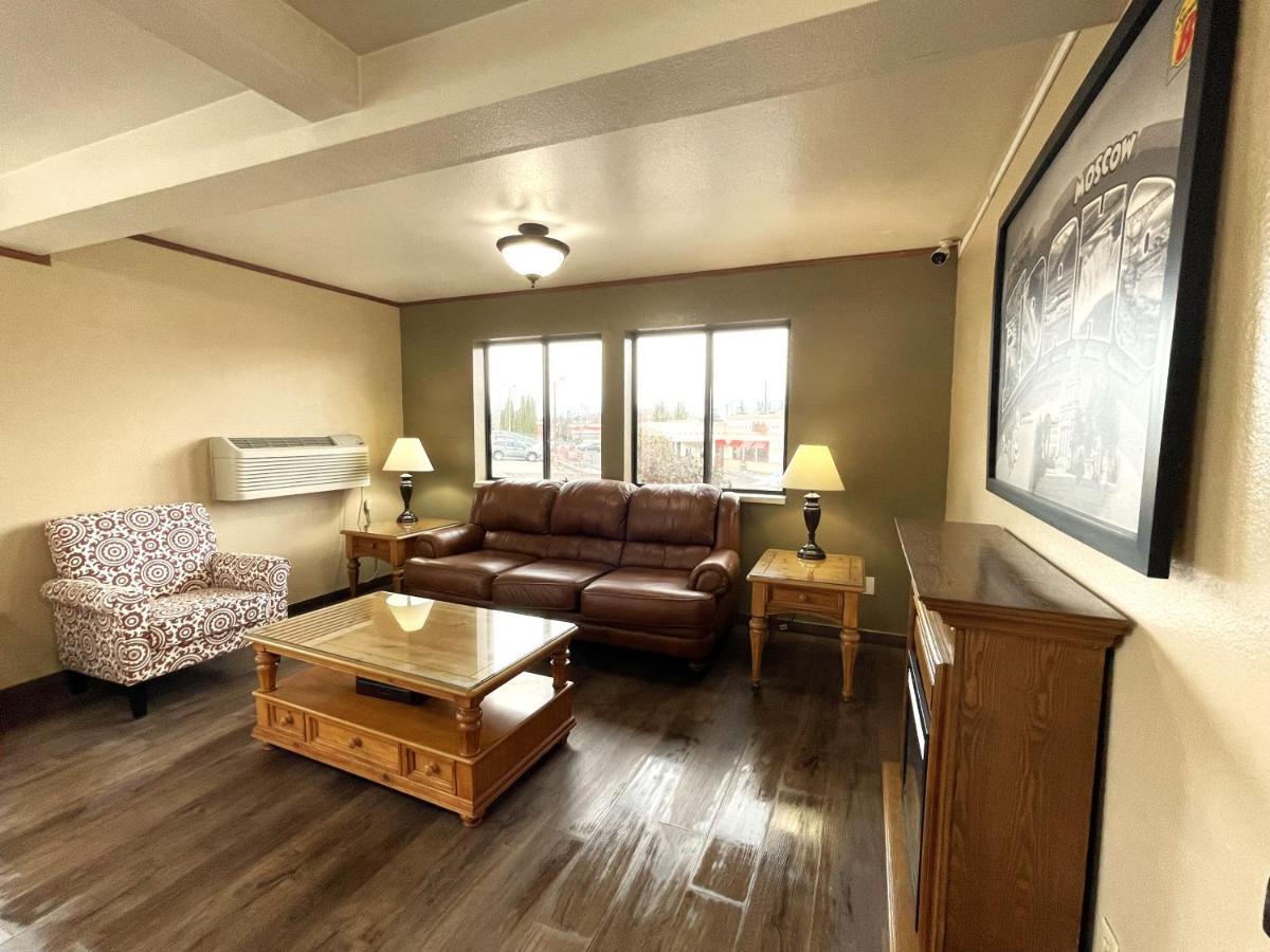 Fairbridge Inn & Suites Moscow - Pullman Exteriör bild